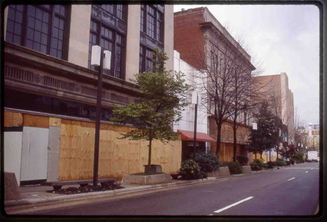 Remodeling 300 Block, West Main Street, 1989